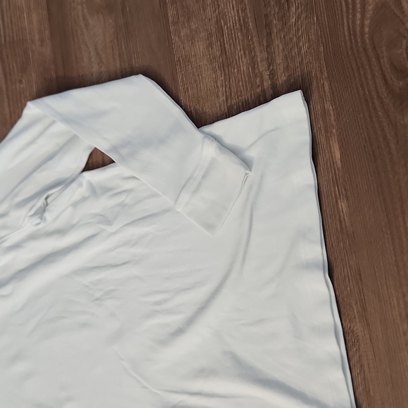 Lands End Top - Picture 2 of 4